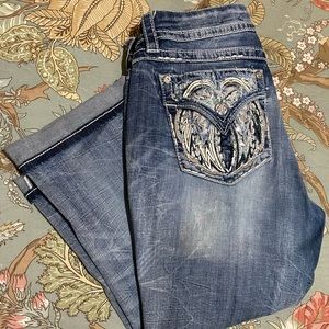 Miss Me crops size 31